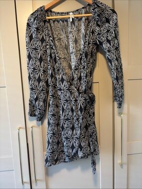 Anthropologie Black and White Printed Elastic-Waist Dress